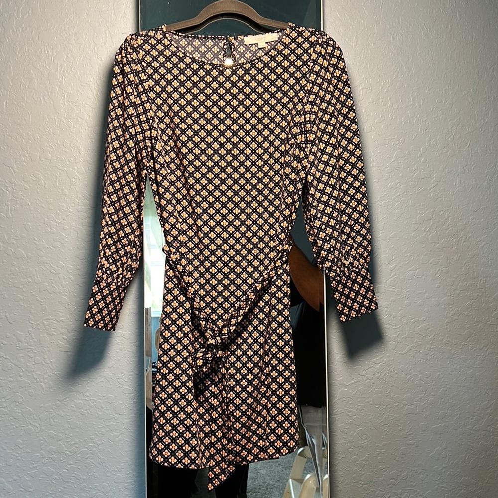 Loft Navy Blue , Long Sleeve Dress with flower print. Size Small Petite
